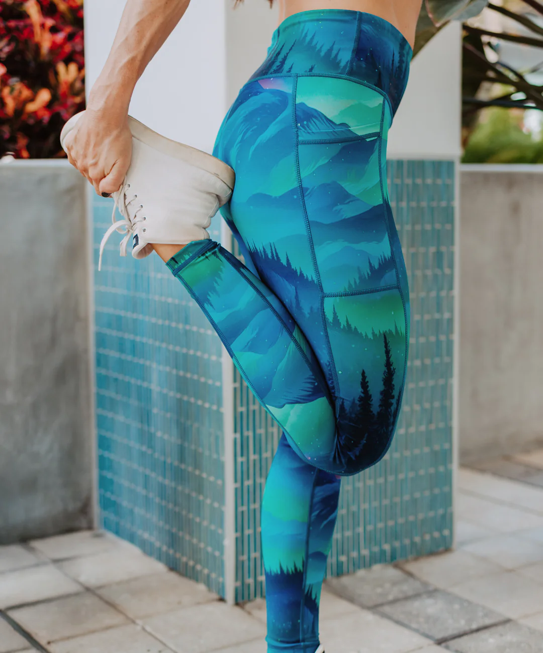 Aurora Borealis Leggings - Image 3