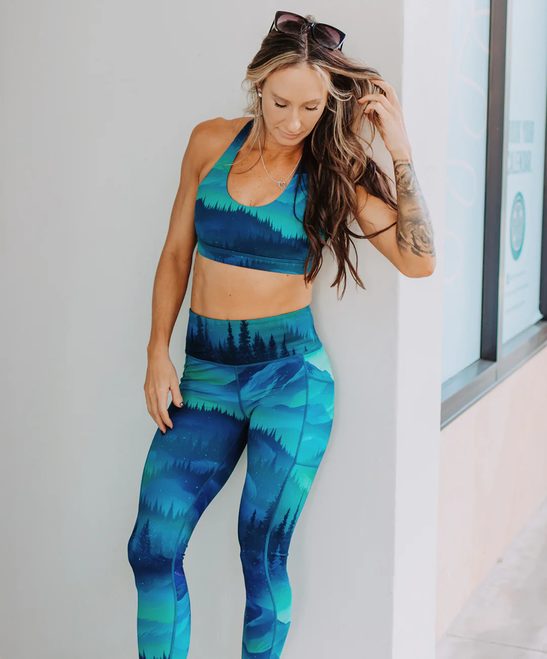 Aurora Borealis Leggings - Image 4