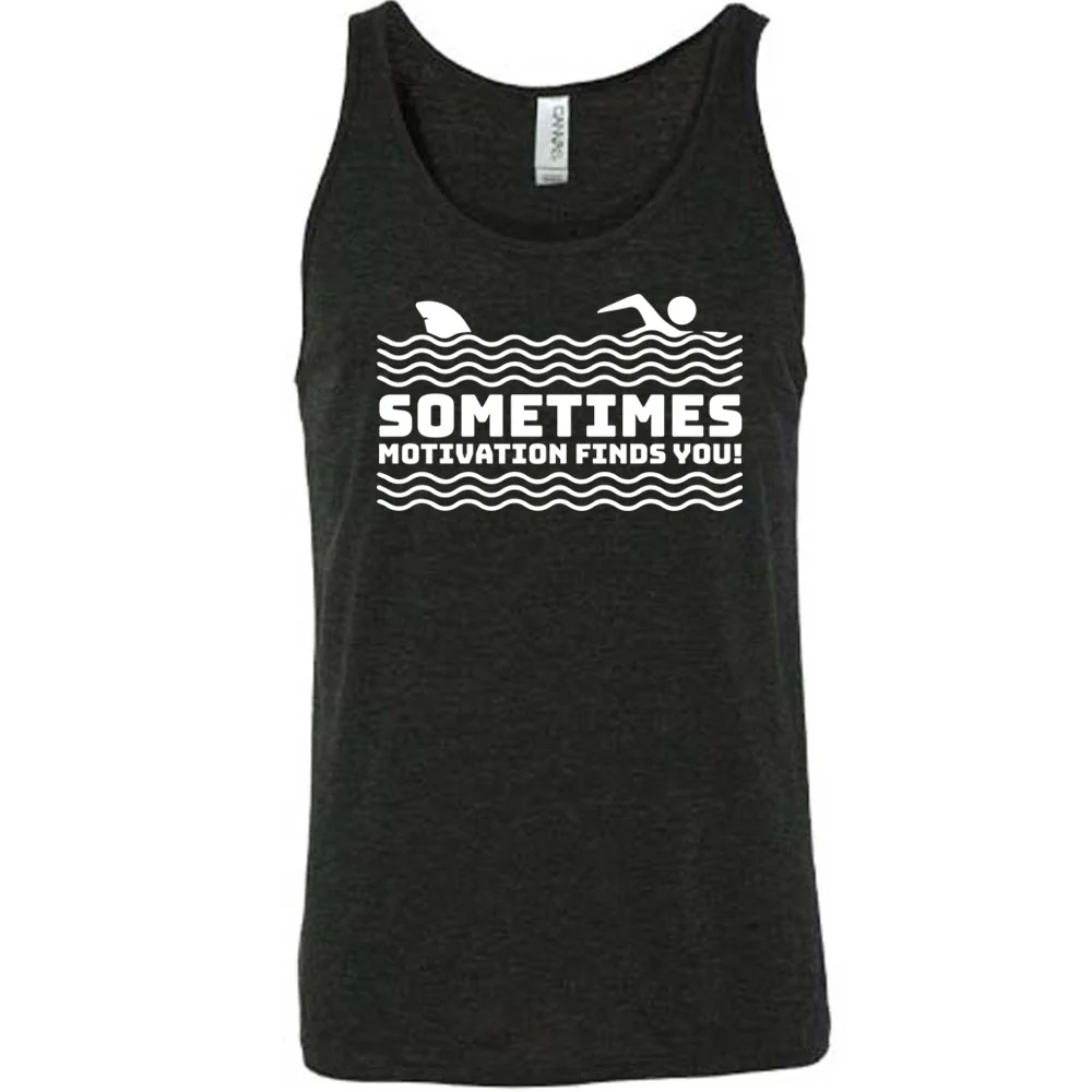 Sometimes Motivation Finds You Shirt Unisex - Image 2